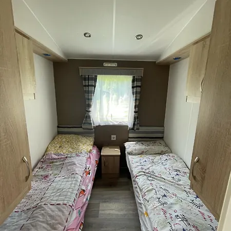 Chalet Schoenes Mobilheim Mit Grossem Garten Oranienburg