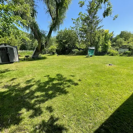 샬레 Schoenes Mobilheim Mit Grossem Garten